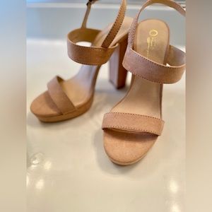 Nude Heels | size 7 | Never Worn